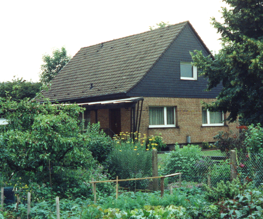 1983: Vereinshaus fertiggestellt